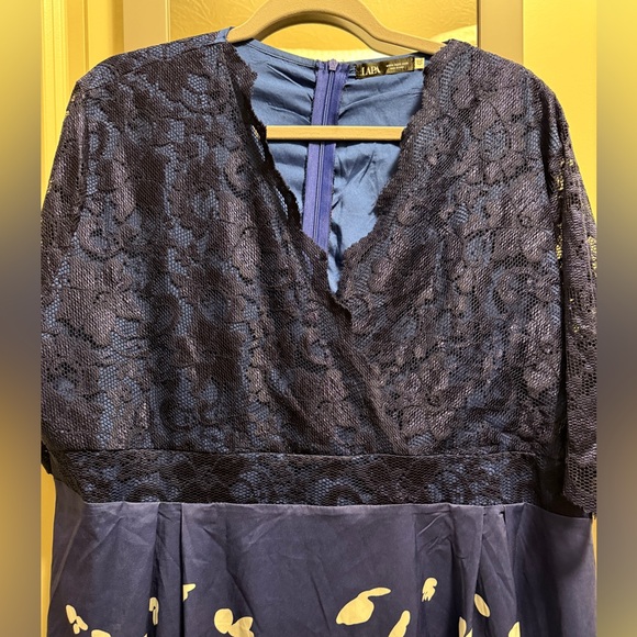 Elegant Blue‎ Floral Midi Dress - Picture 6 of 7